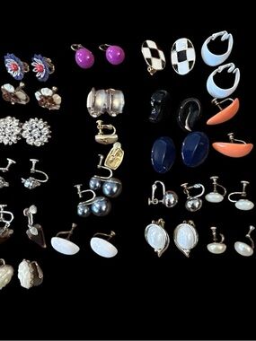 VTG Clip On Earrings Lot of 20 Screw On Multicolors Gemstones MCM 60s 70s 80s
